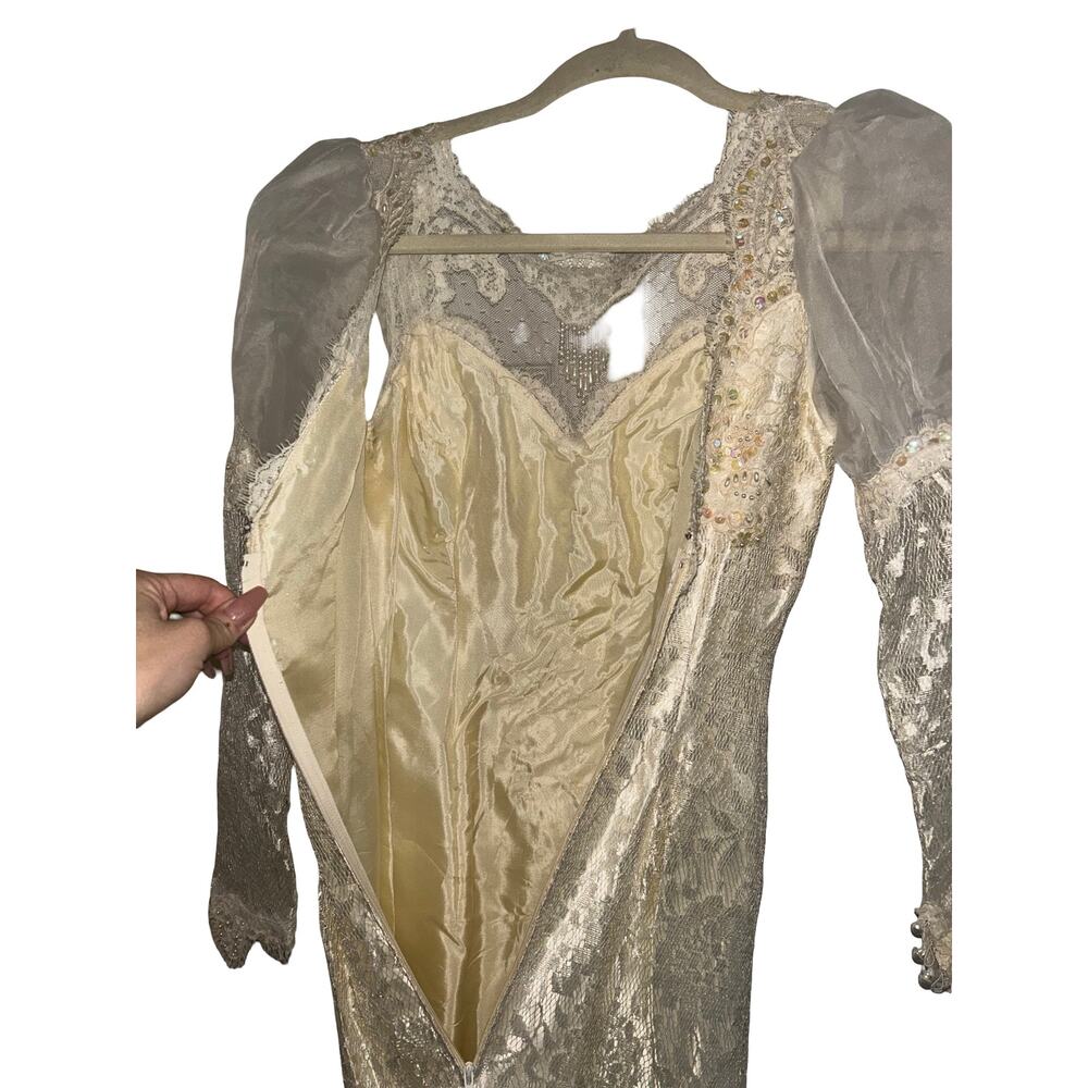 Vintage 1980s Lace Wedding Dress - Picture 7 of 10